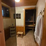 شاليه Lakeside Hideaway روفانييمي