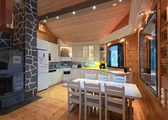 Chalet Lakeside Hideaway