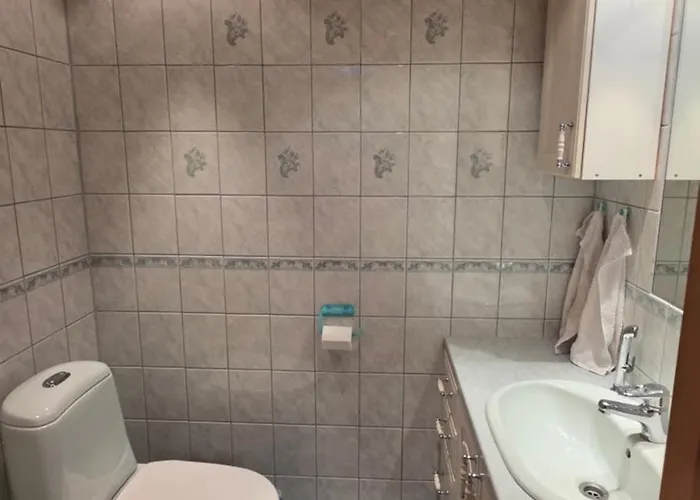 Lakeside Hideaway Chalet Rovaniemi