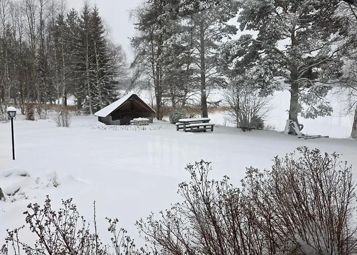 Lakeside Hideaway Rovaniemi